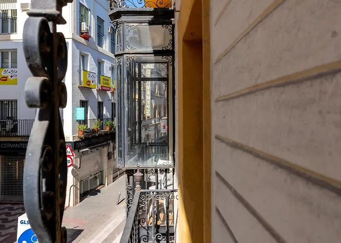 One&lux Dedios 26 * セビリア